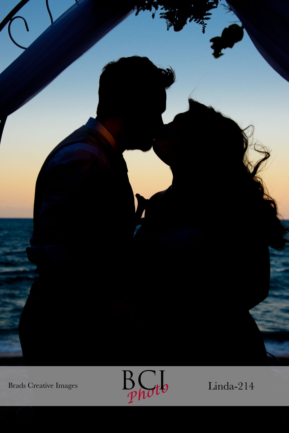 Jupiter Beach Resort Hosts Destination Florida Wedding